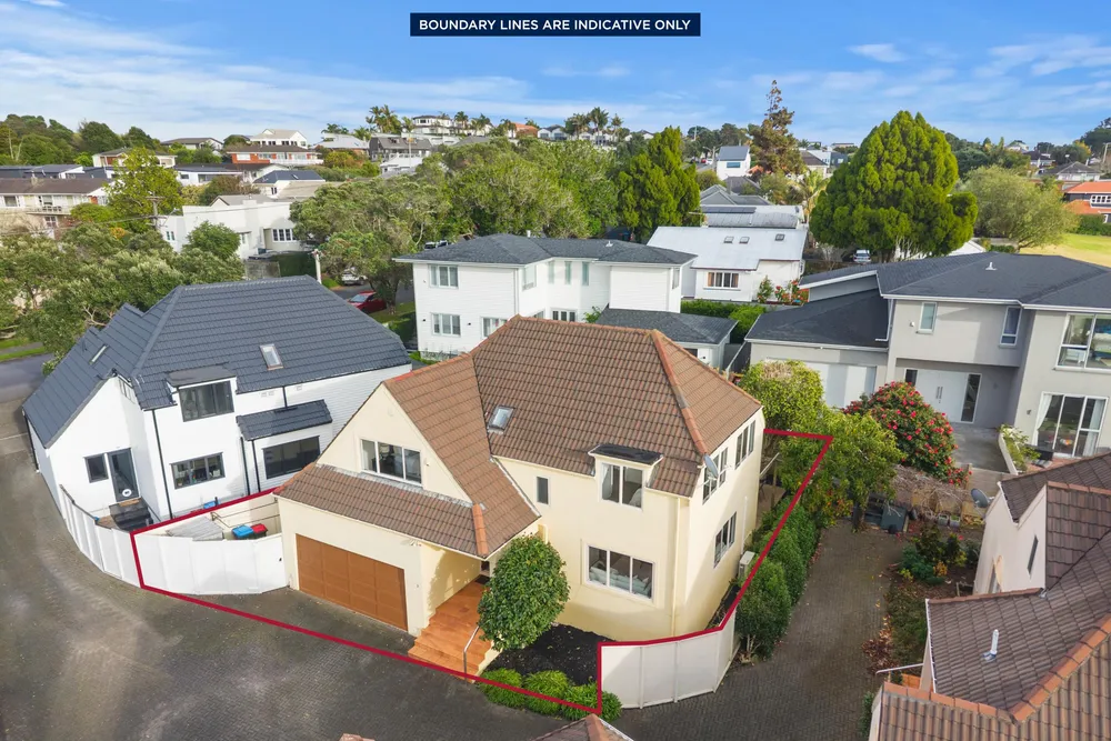 Photos of 2/142 Riddell Road