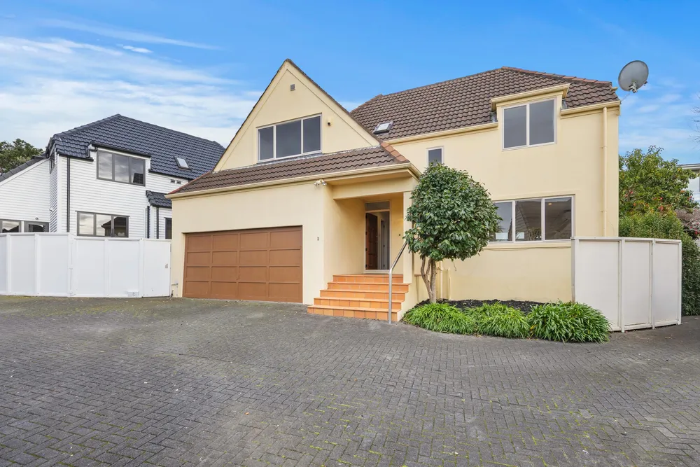 Photos of 2/142 Riddell Road