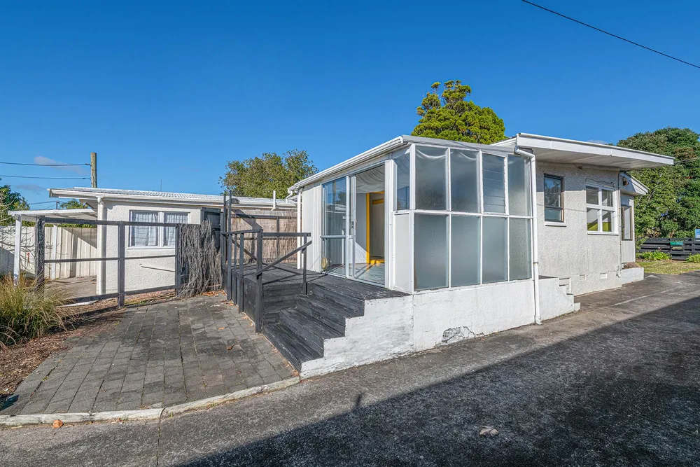 Photos of 57 Centreway Road