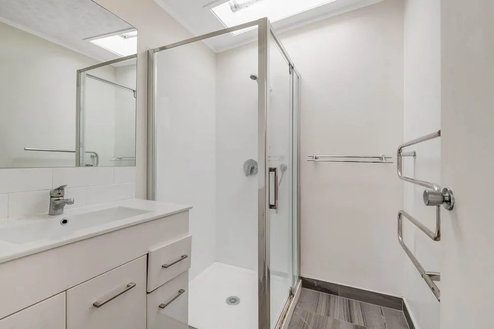 Photos of 57 Centreway Road