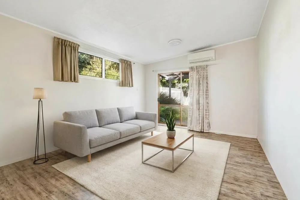 Photos of 57 Centreway Road