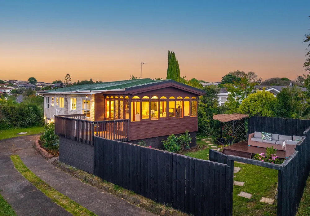 Photos of 33 Trelawn Place