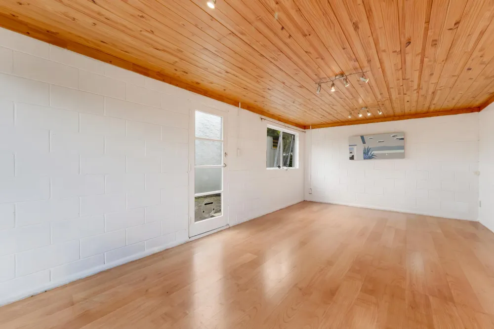 Photos of 33 Trelawn Place