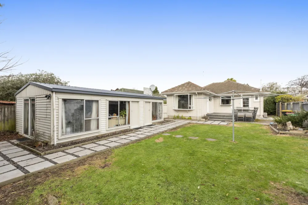 Photos of 53 Acacia Avenue
