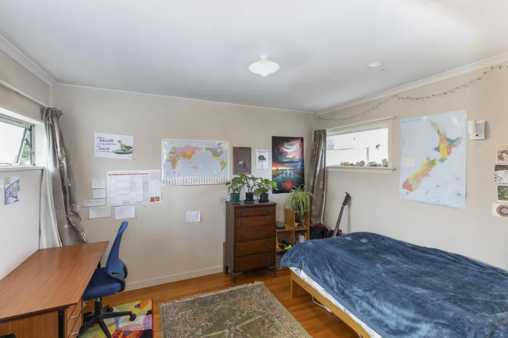 Photos of 53 Acacia Avenue