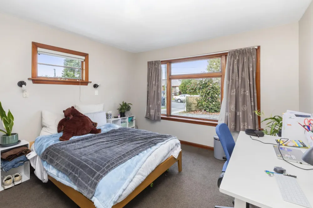 Photos of 53 Acacia Avenue