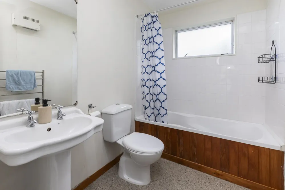 Photos of 53 Acacia Avenue