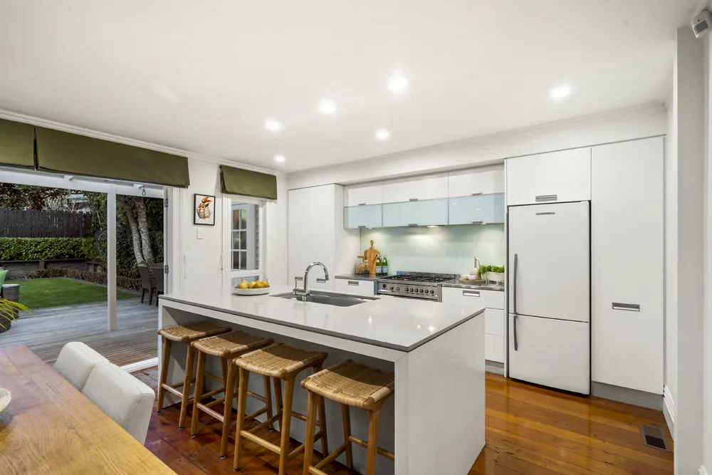 Photos of 46 Albany Road
