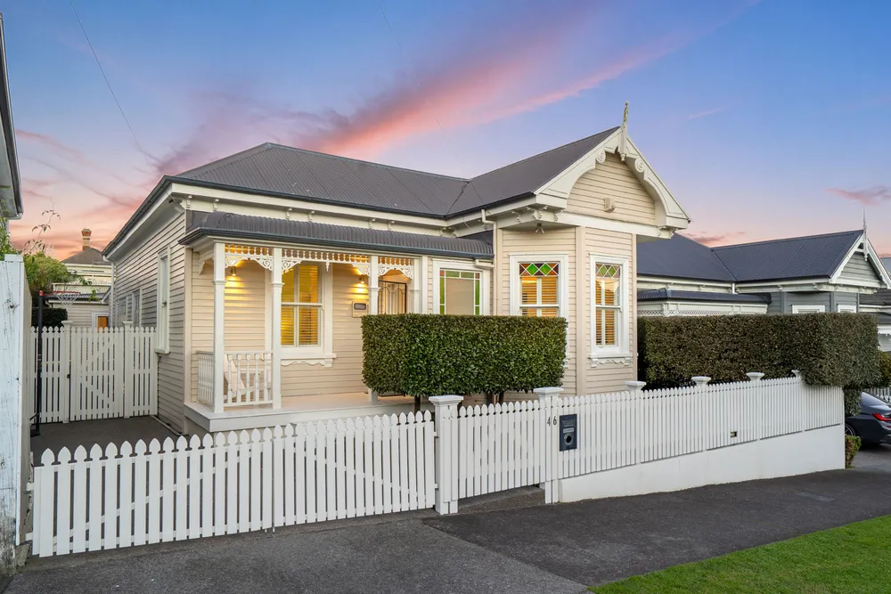 Photos of 46 Albany Road