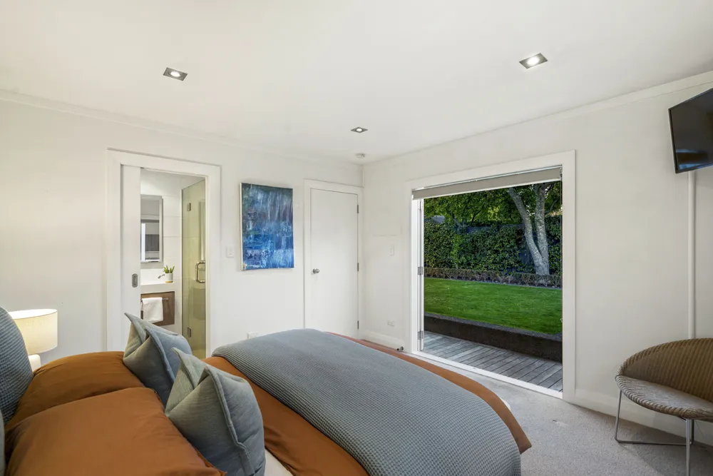Photos of 46 Albany Road
