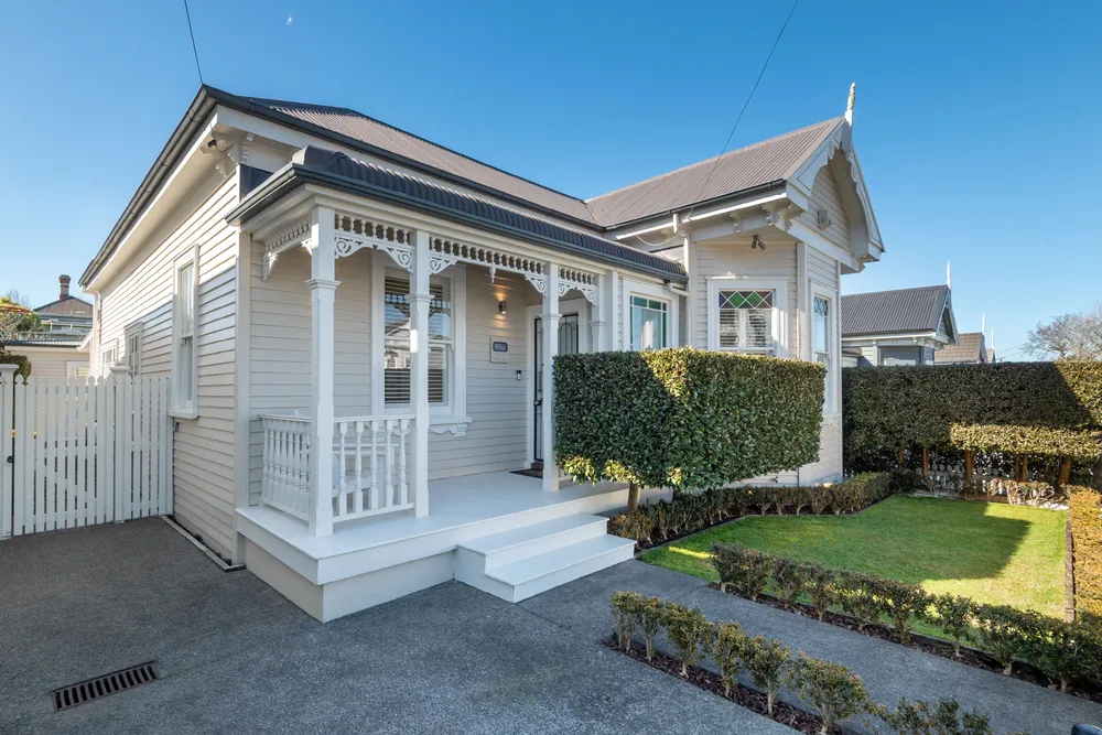 Photos of 46 Albany Road
