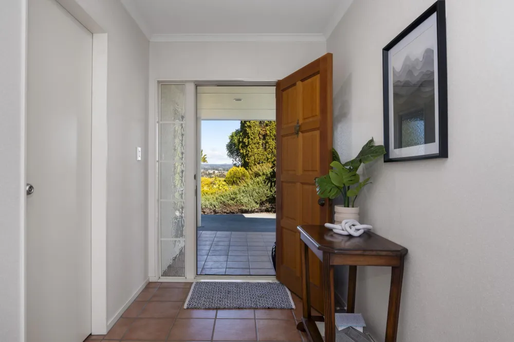 Photos of 36 Bell Common Close