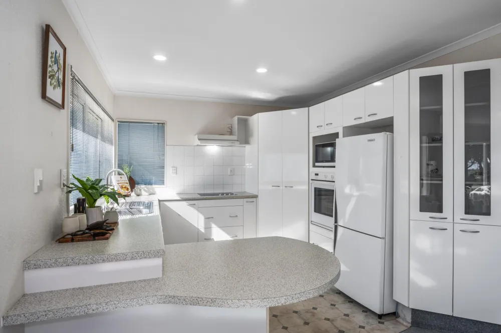 Photos of 36 Bell Common Close