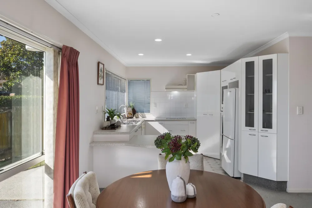 Photos of 36 Bell Common Close