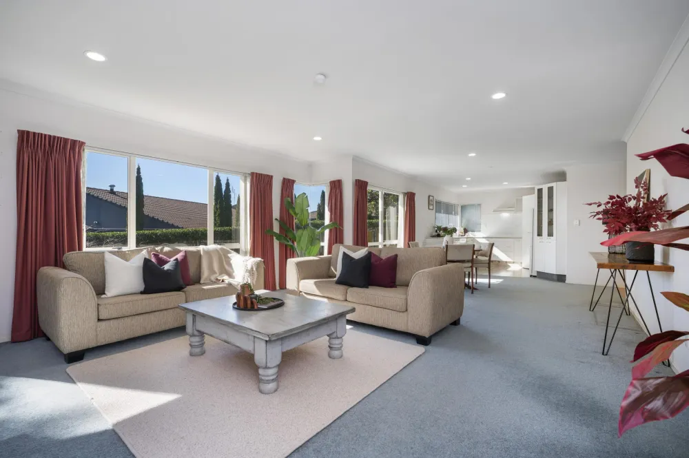 Photos of 36 Bell Common Close