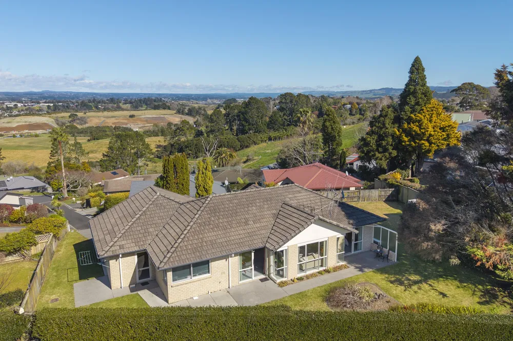 Photos of 36 Bell Common Close
