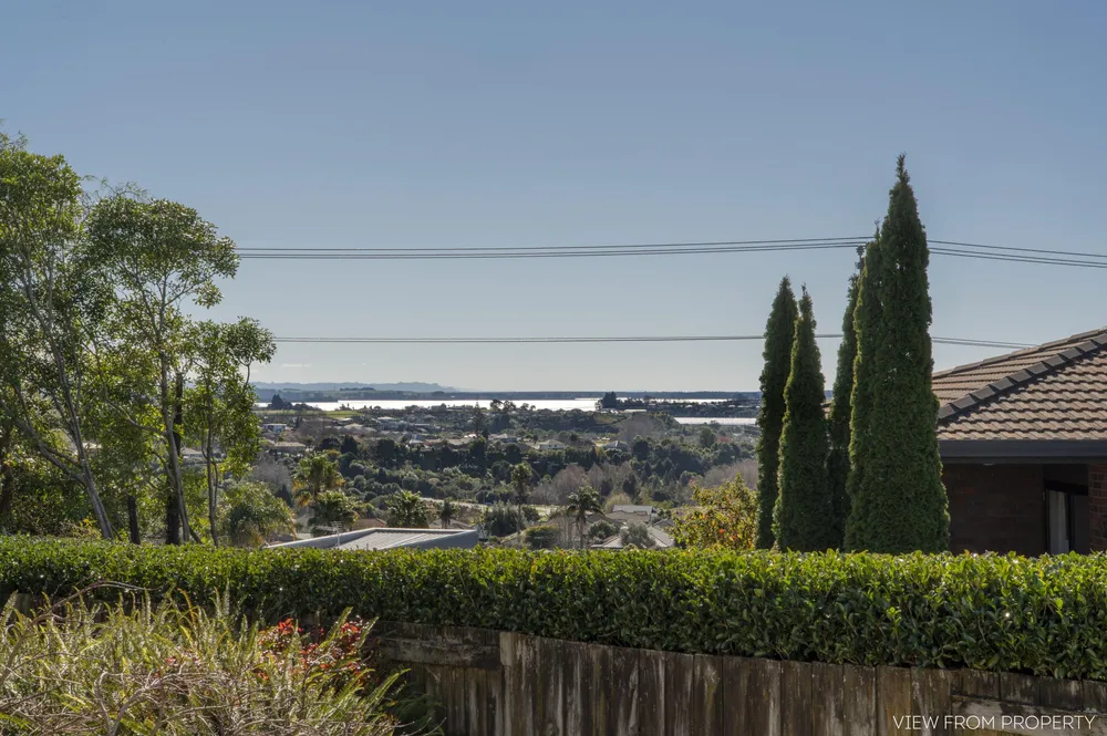 Photos of 36 Bell Common Close