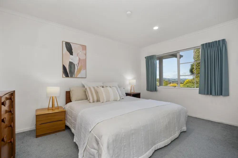 Photos of 36 Bell Common Close