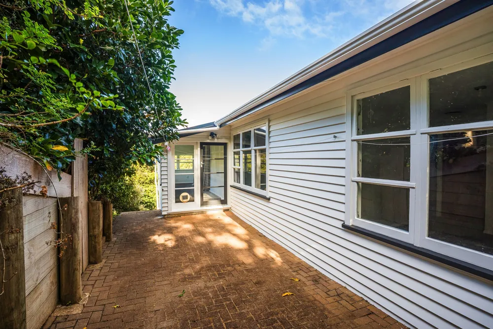 Photos of 20 Rawhiti Road