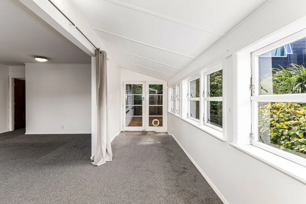 Photos of 20 Rawhiti Road