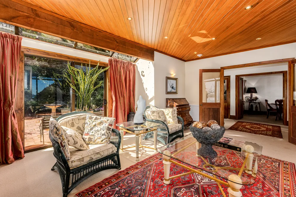 Photos of 11A Taumaru Ave