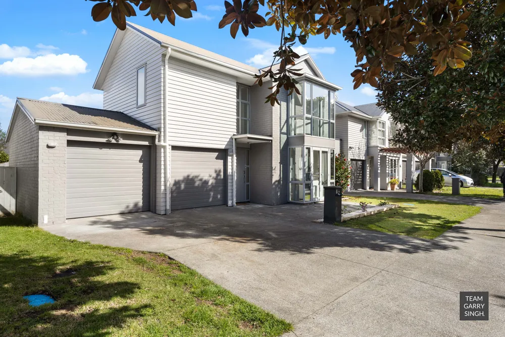 Photos of 10 Puweto Avenue