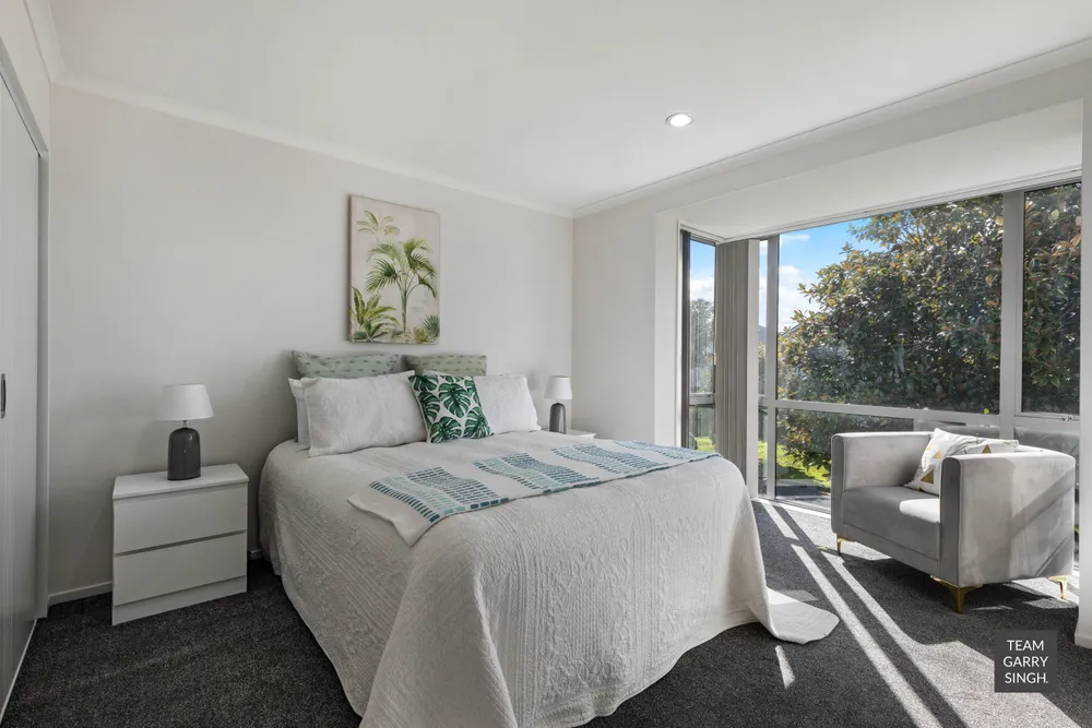 Photos of 10 Puweto Avenue