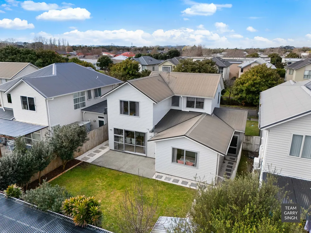 Photos of 10 Puweto Avenue