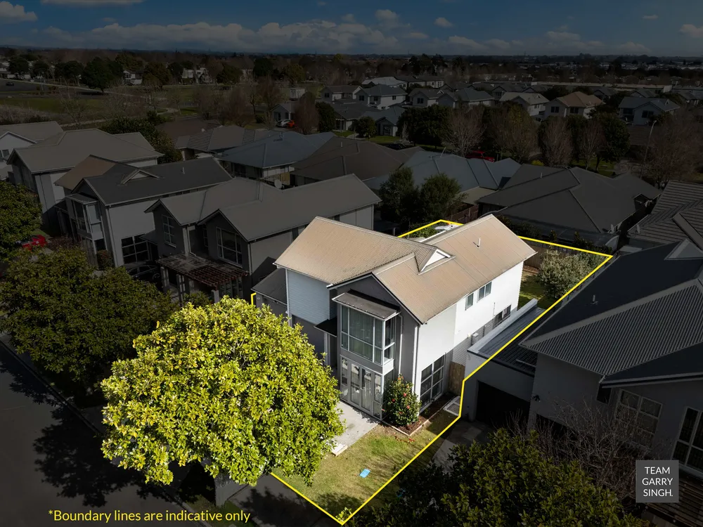 Photos of 10 Puweto Avenue