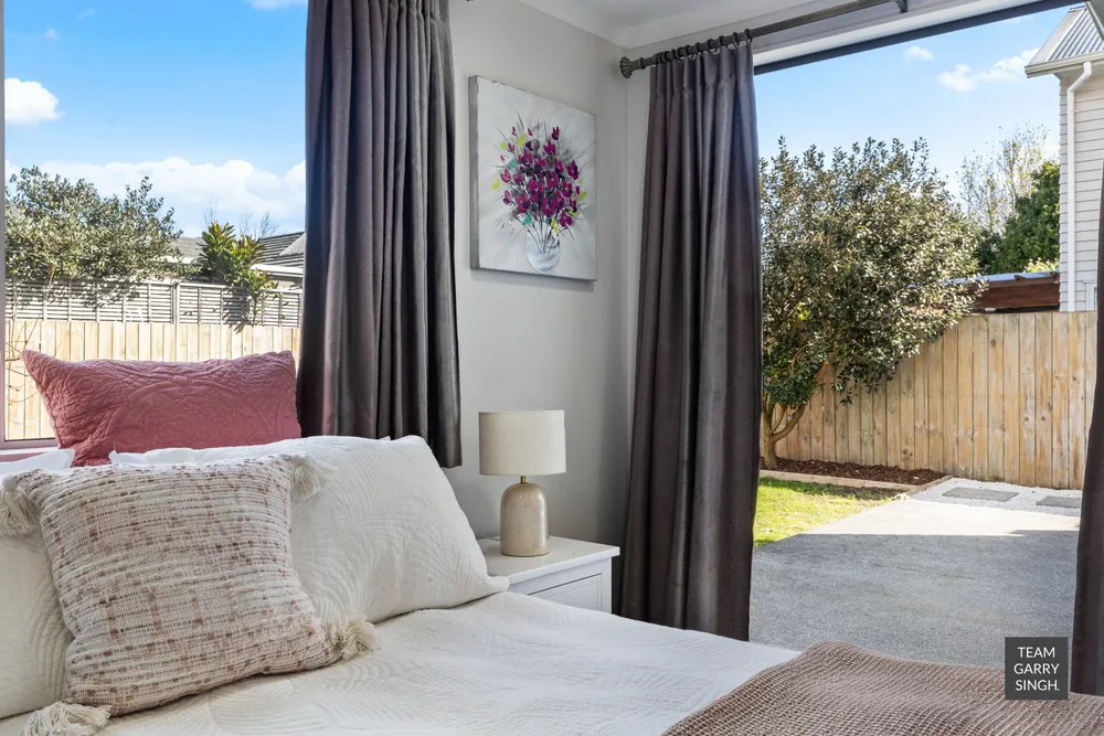 Photos of 10 Puweto Avenue