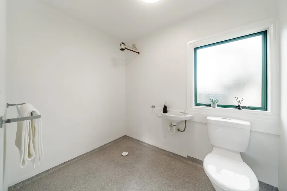 Photos of 75e Paremata Haywards Road