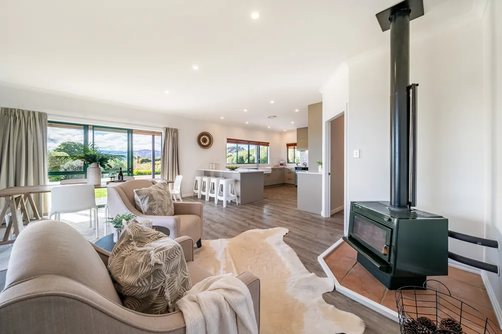 Photos of 75e Paremata Haywards Road