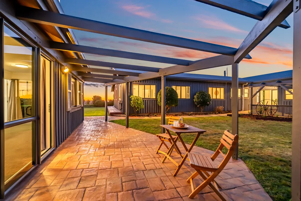 Photos of 75e Paremata Haywards Road