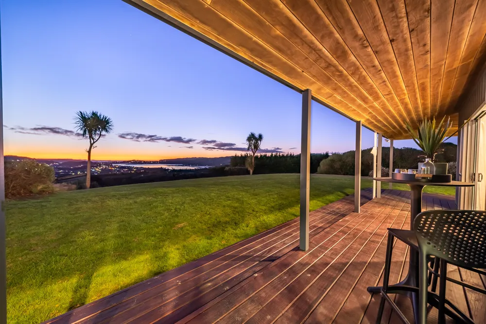 Photos of 75e Paremata Haywards Road