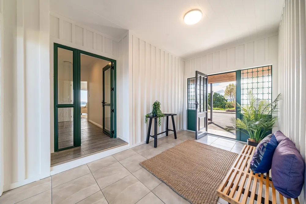 Photos of 75e Paremata Haywards Road