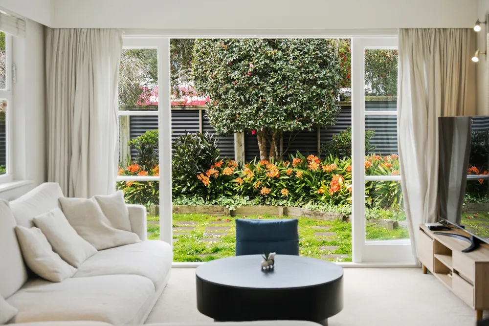 Photos of 17 Appleyard Crescent
