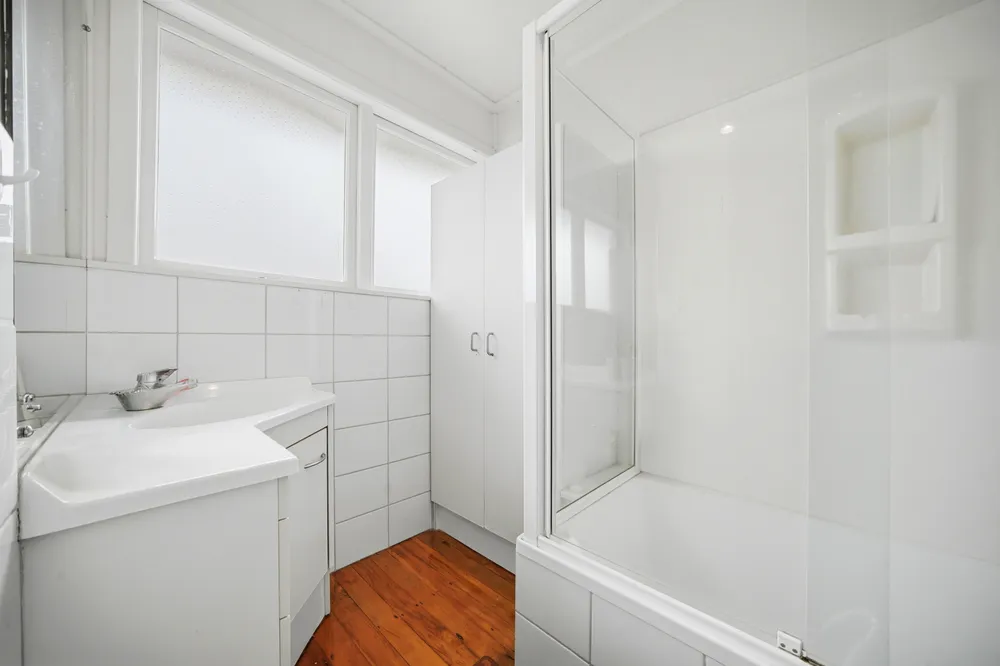 Photos of 17 Appleyard Crescent