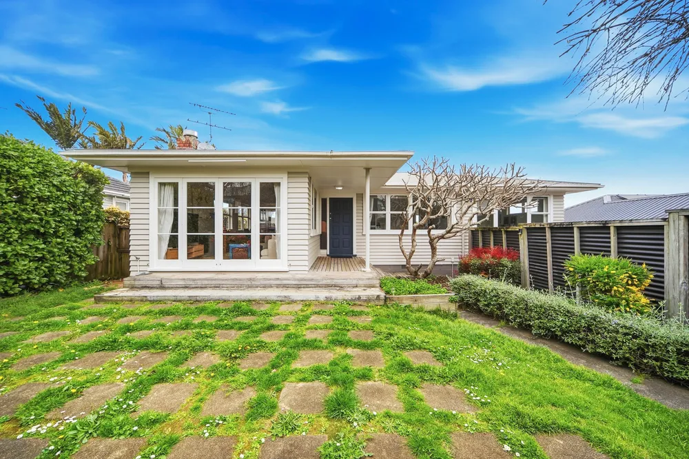 Photo of 17 Appleyard Crescent, Meadowbank