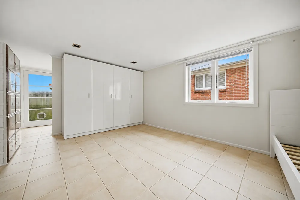 Photos of 17 Appleyard Crescent