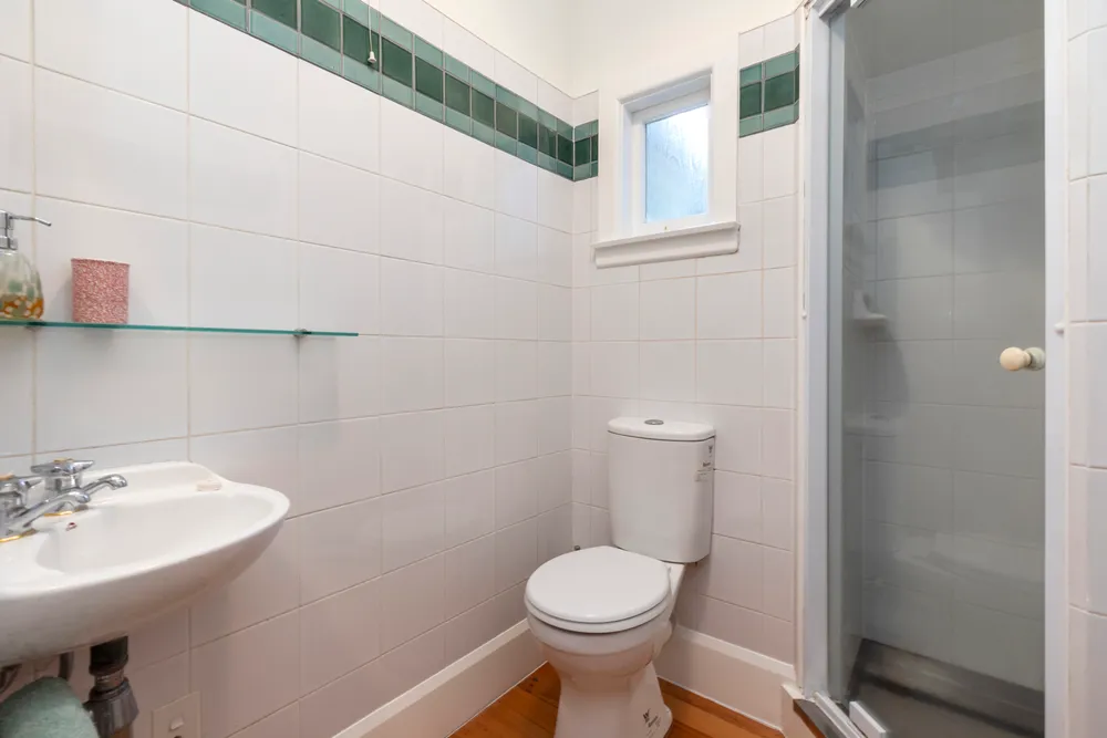 Photos of 27 Snowdon Road