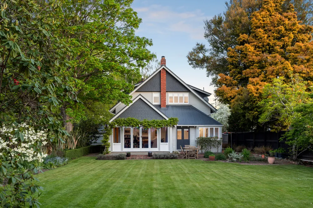 Photos of 27 Snowdon Road
