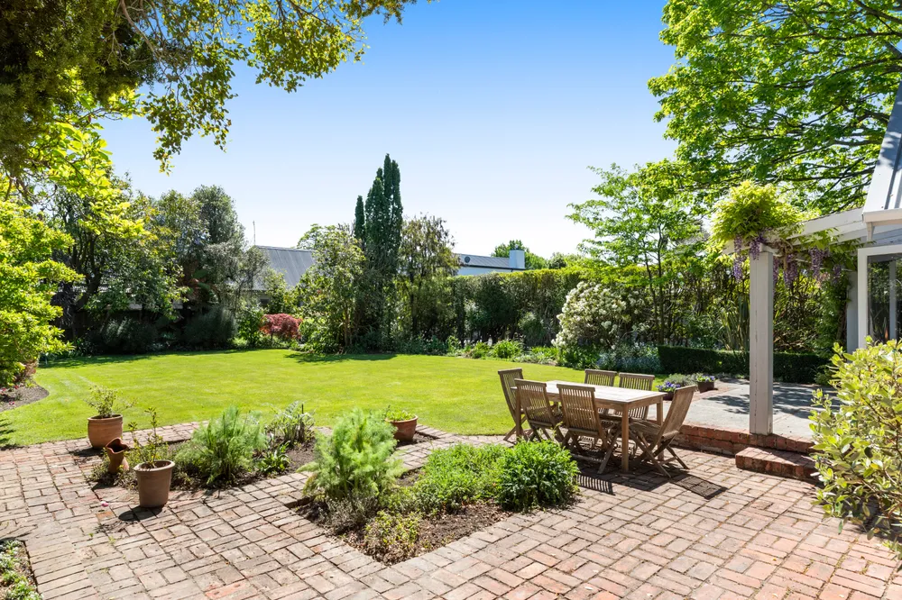 Photos of 27 Snowdon Road