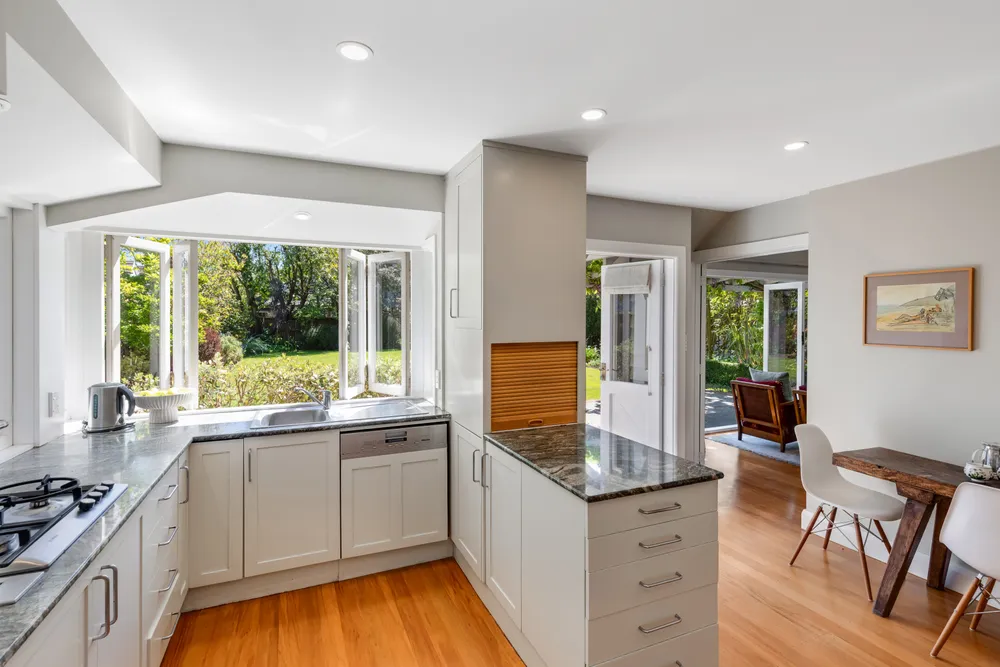 Photos of 27 Snowdon Road