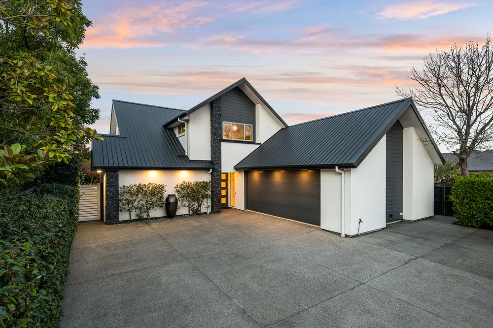 Photos of 27 Snowdon Road
