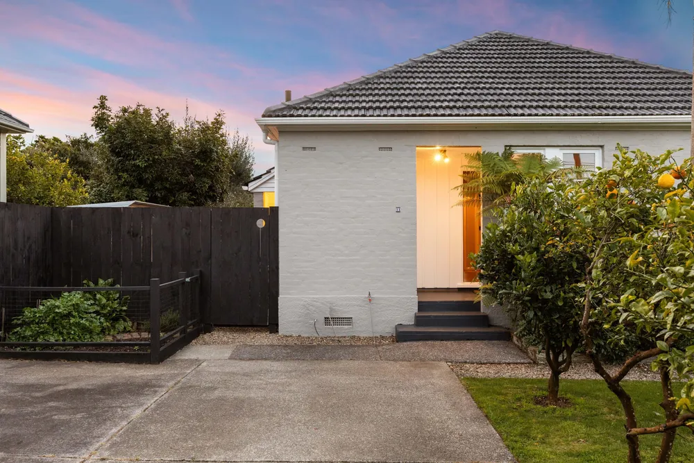 Photos of 84 Daventry Street