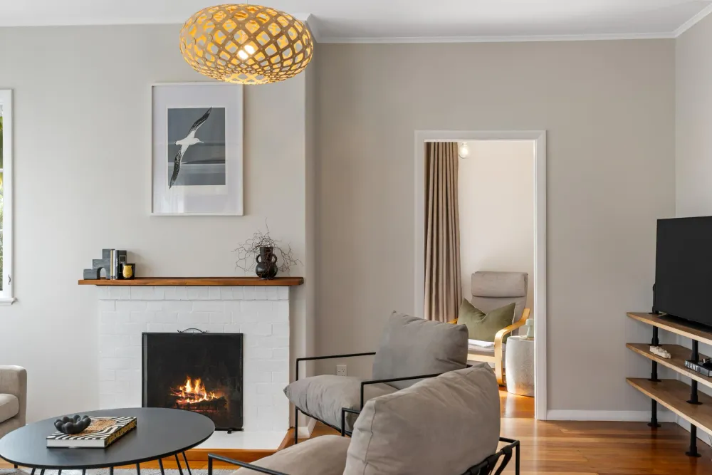 Photos of 84 Daventry Street