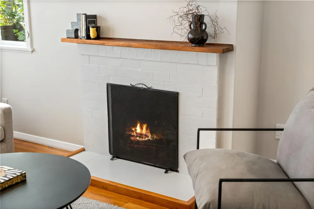 Photos of 84 Daventry Street
