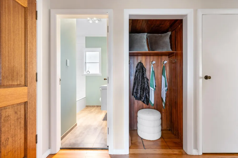 Photos of 84 Daventry Street