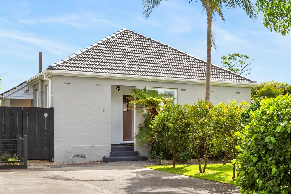 Photos of 84 Daventry Street