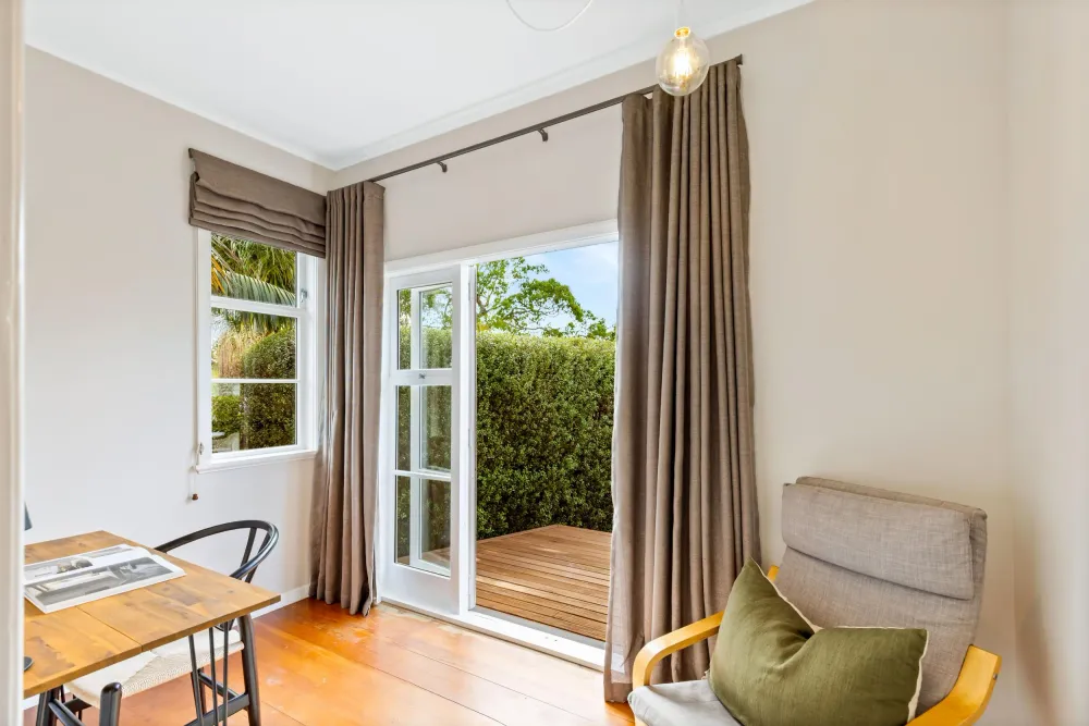 Photos of 84 Daventry Street
